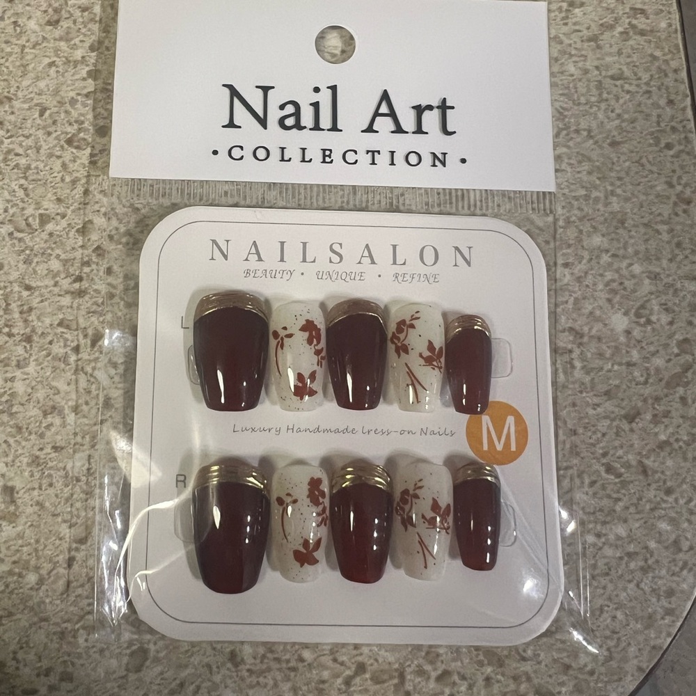 Red and gold press on nails